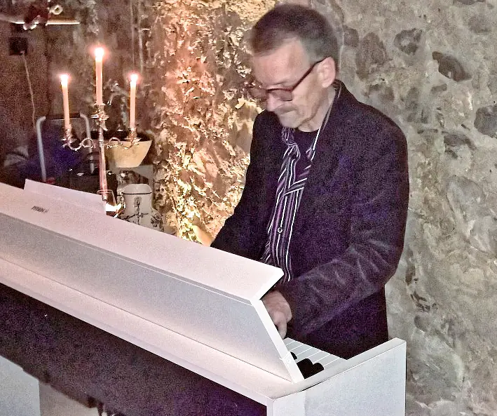 Solo-Instrumentalist - Allgemeines Angebot
