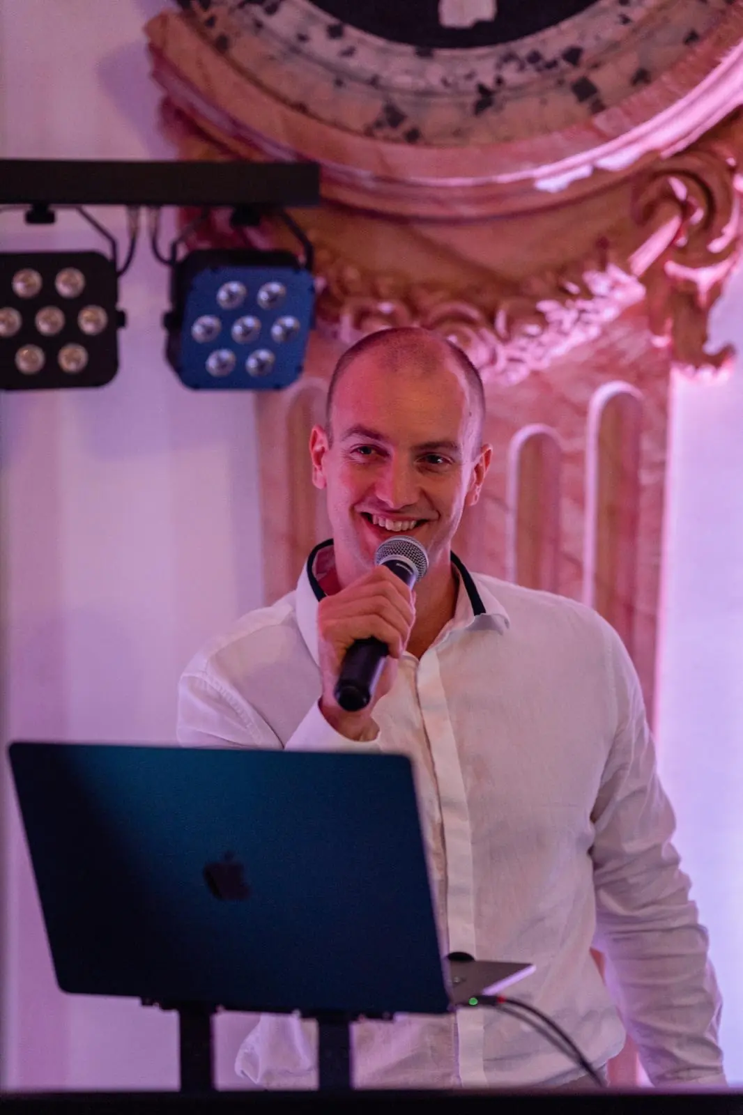 Mariage, évènement d'entreprise, soirée privée ou régie son & lumière. Un service musical au gré de vos envies ! - Photo 10