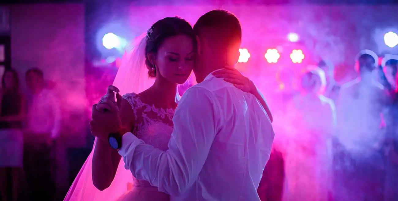Un DJ qui joue vos musiques pour votre Mariage !