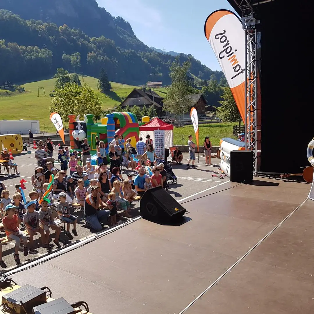Der kleine Mats ist ein Kindermusical mit Schweizerdeutschen Songs für Kinder von 4 bis 10 Jahren.