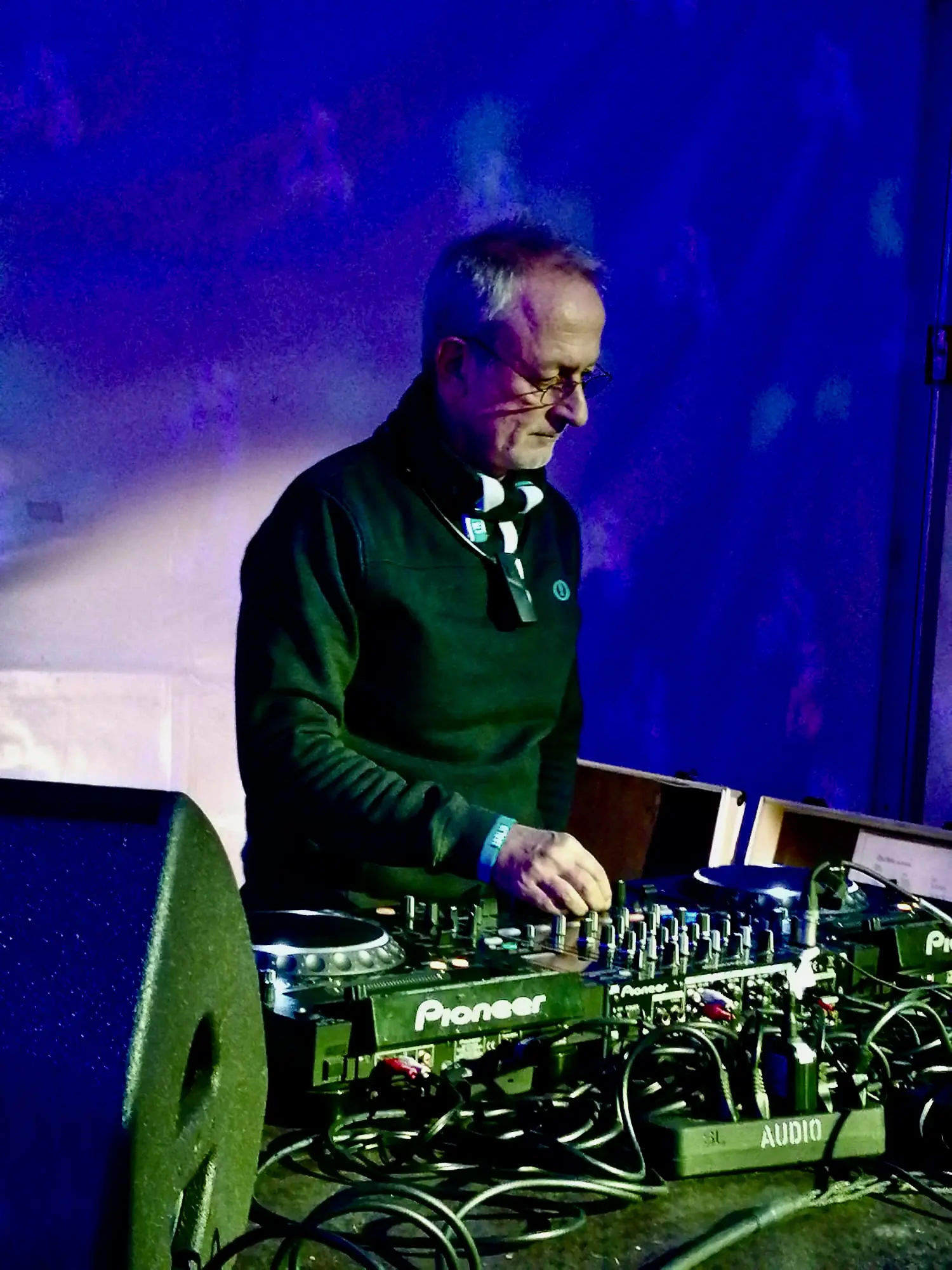 DJ für Privat Partys. Hochzeiten und Geburtstage sowie Firmenanlässe.